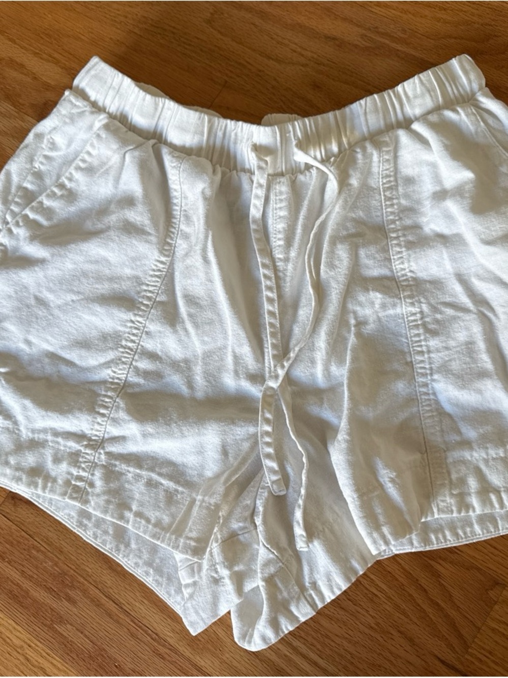 Universal Thread White linen shorts Size Medium